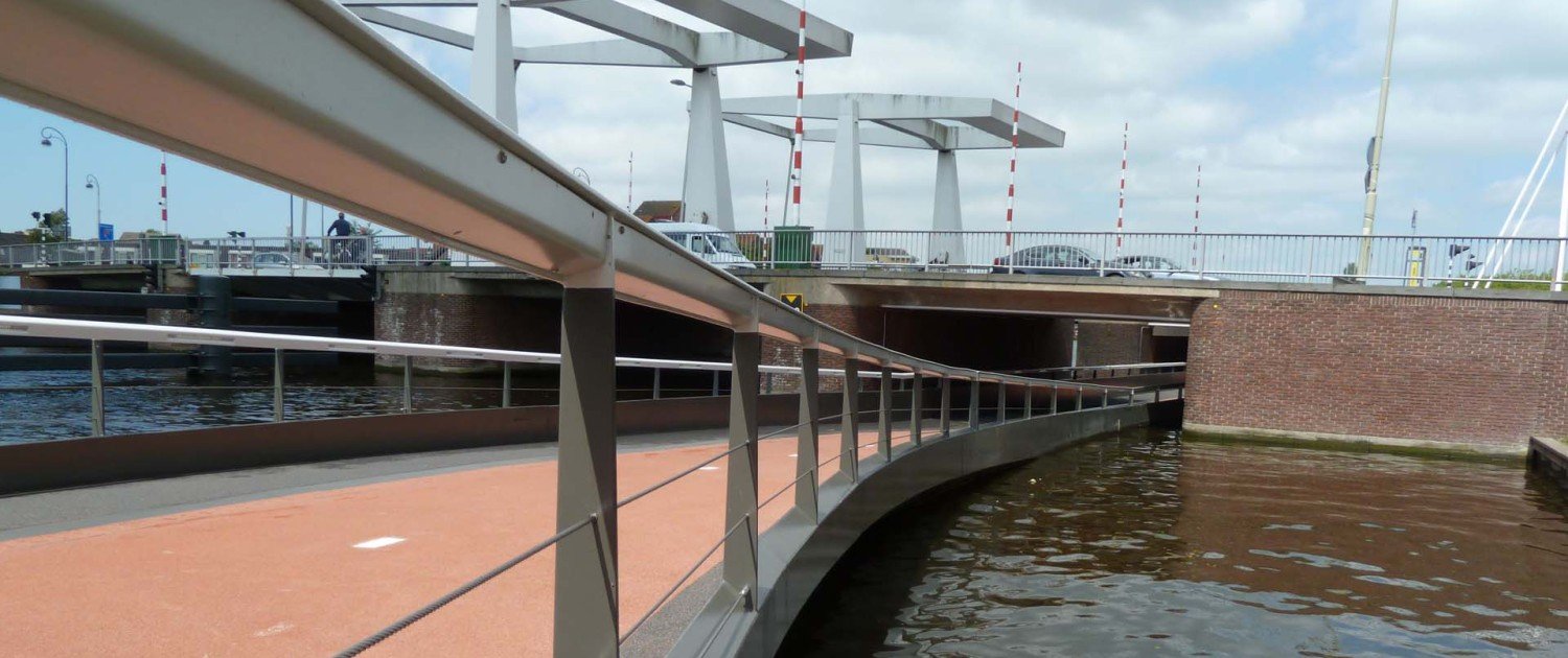 Haarlem bycicle underpass, low view, Haarlem buitenrust, bridge design by ipv Delft