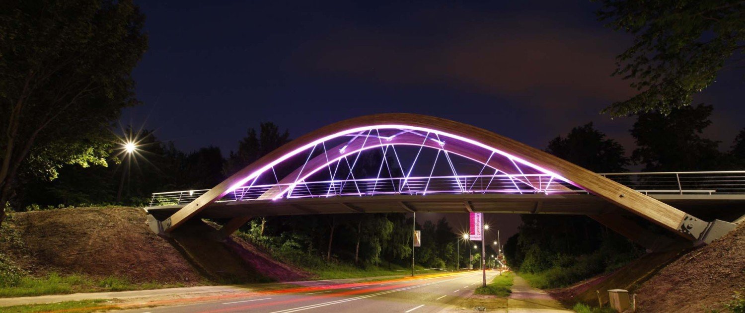 bycicle steel bridge Hofstraat, total view by night, bridge design by ipv Delf.t