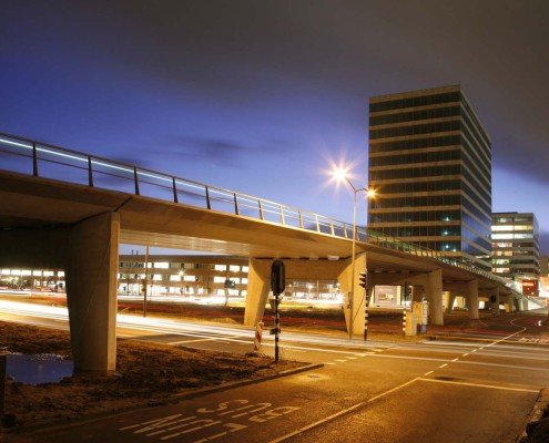 concrete bus bridge Almere, design by ipv Delft, side view