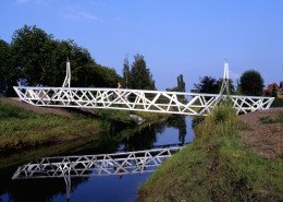 mirror view bridges Halvezolenpark, bicyclebridge, design by ipv Delft