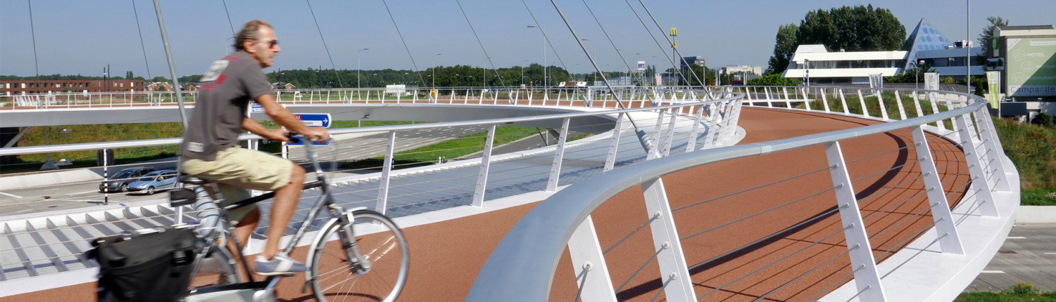 bycicle roundabout Eindhoven, Hovenring, innovative bridge design by ipv Delft